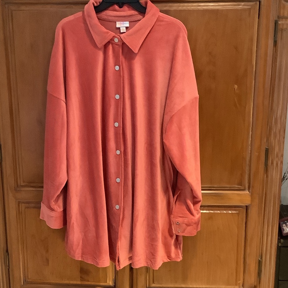 LuLaRoe Coral snap Up Abigail Corduroy Shacket. Women’s new with tags size 3x.